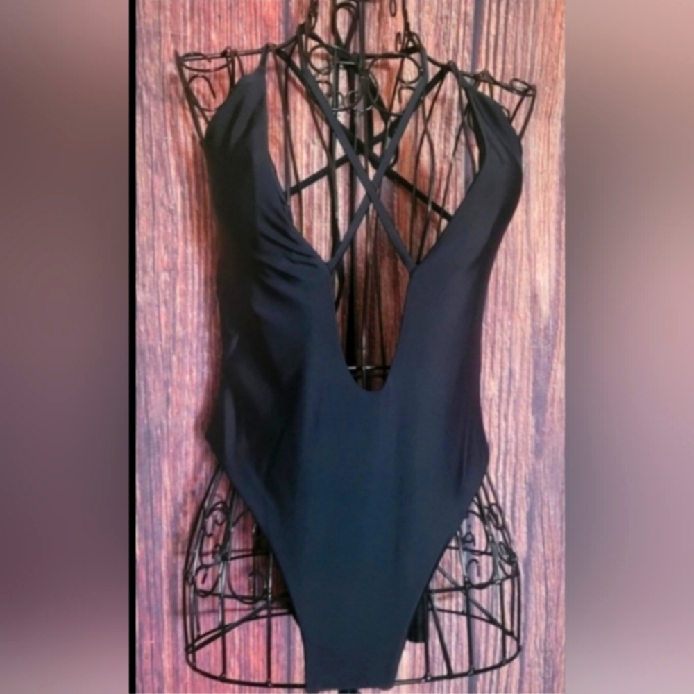 Zaful Black Sexy One-Piece Swimsuit